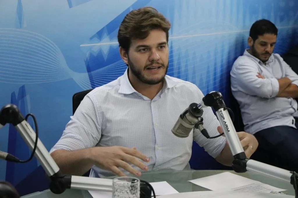 Bruno Cunha Lima mantém Juliana como opção para vice de Efraim