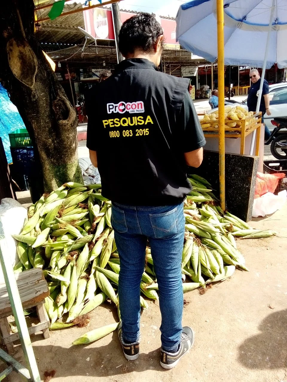Preço da mão de milho tem diferença de R$ 50 na capital