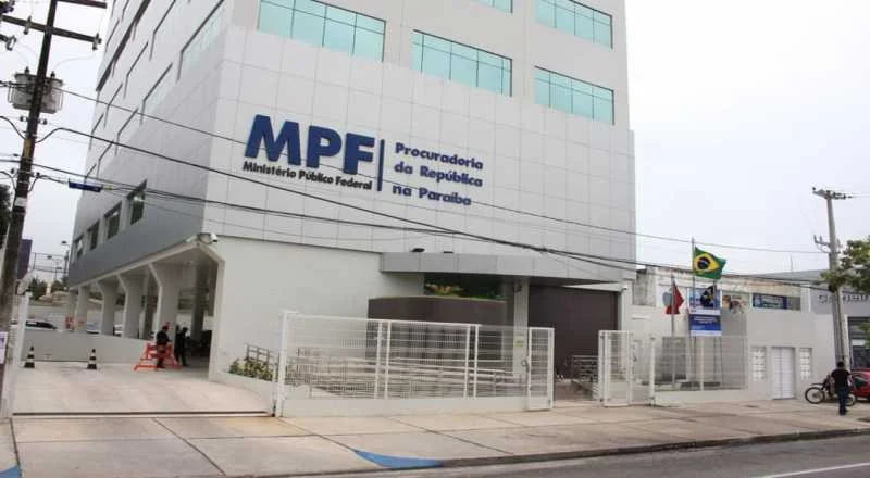 MPF pede à Justiça ponto eletrônico em unidades de saúde