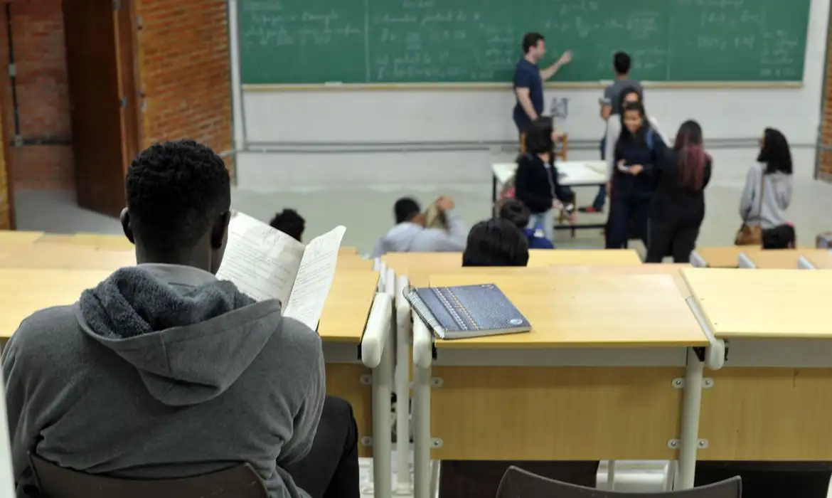 Piso dos professores de educação básica é sancionado