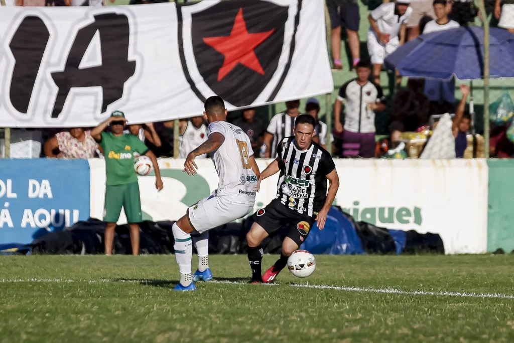 Botafogo-PB estuda restrição a torcida do Santa Cruz