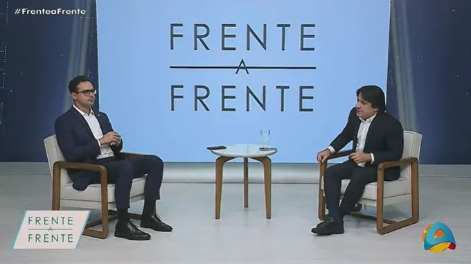 A imagem atual não possui texto alternativo. O nome do arquivo é: frente-a-frente