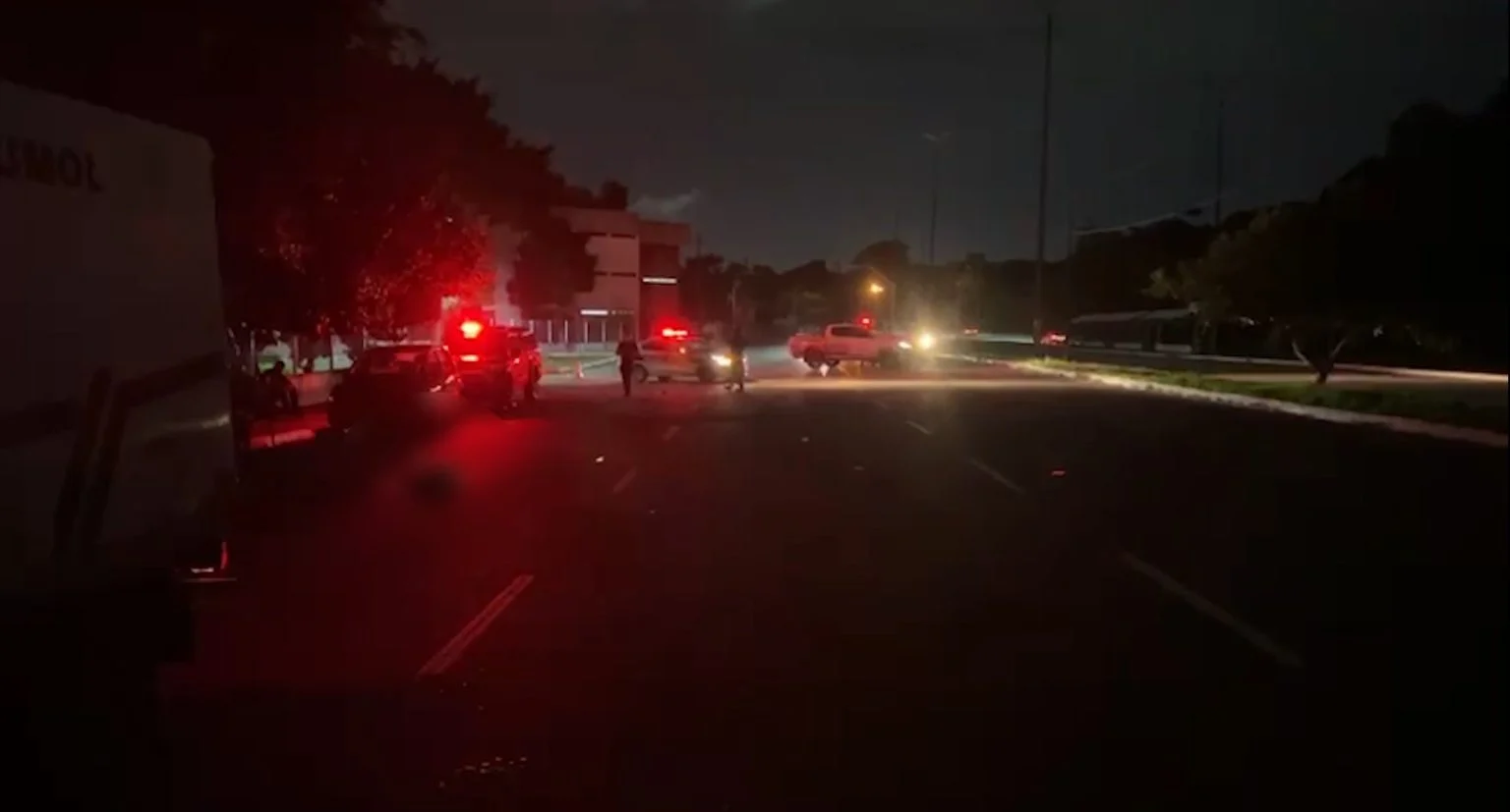Mulher morre atropelada após furto de transformador