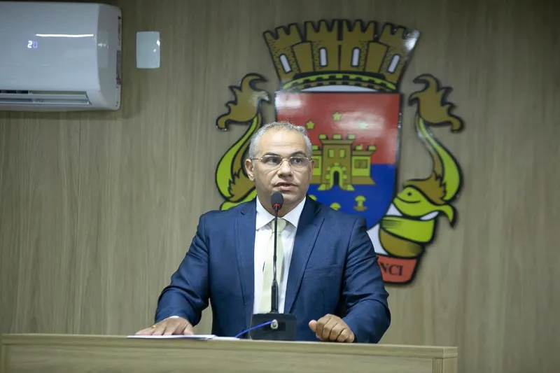 Evilásio muda secretariado em Cabedelo