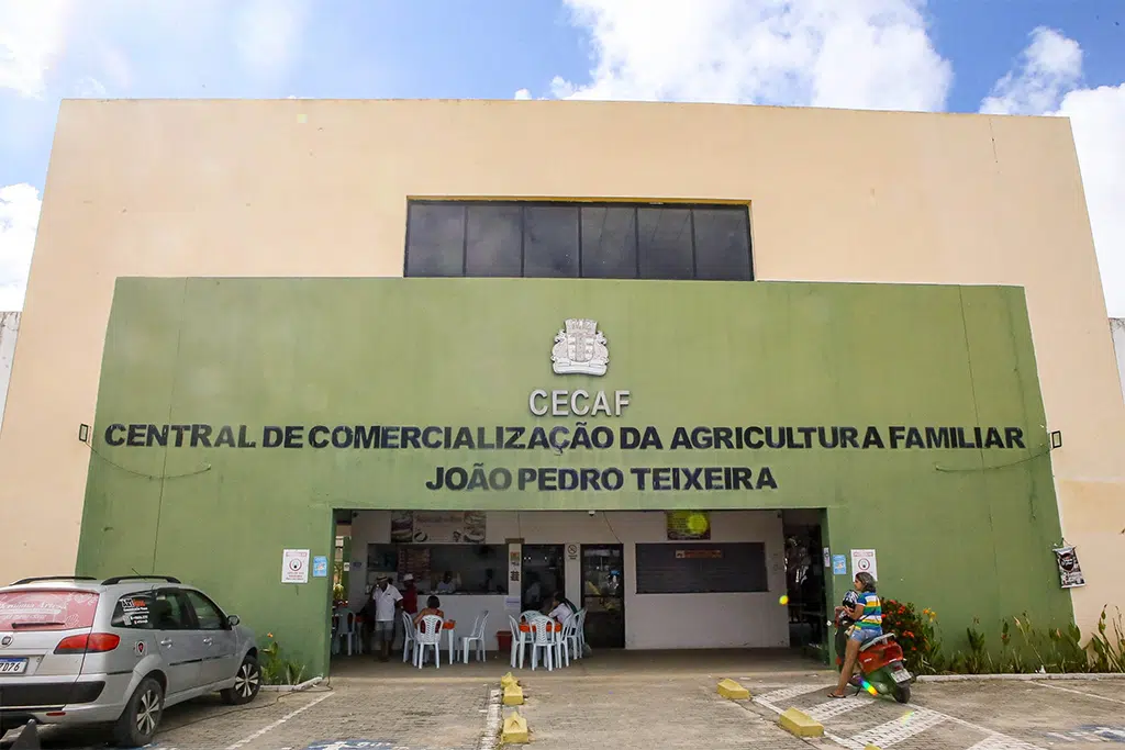 Cecaf celebra 11 anos com descontos de até 50%