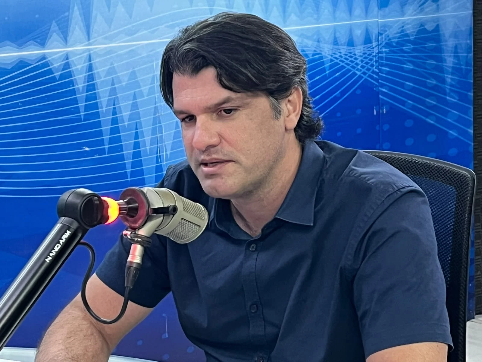 Leo Bezerra detalha andamento de obras na Capital