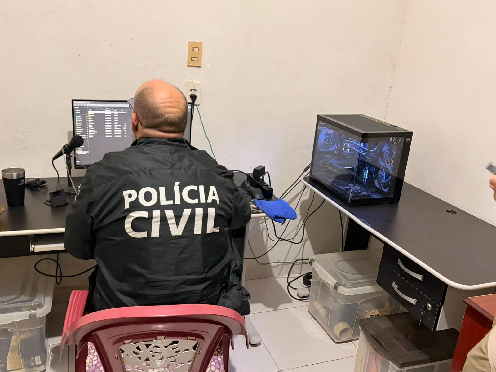 Operação prende suspeito com arquivos de abuso sexual infantil em Bayeux