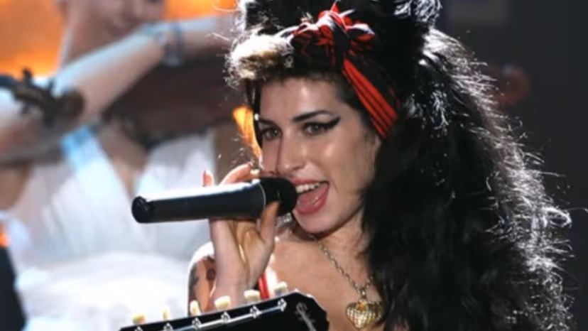 15 anos sem Amy Winehouse confira os 10 maiores sucessos no Brasil