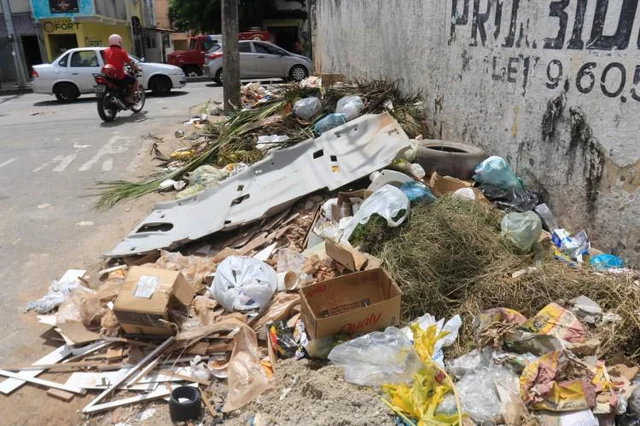 Prefeitura avalia substituir empresa da coleta em JP