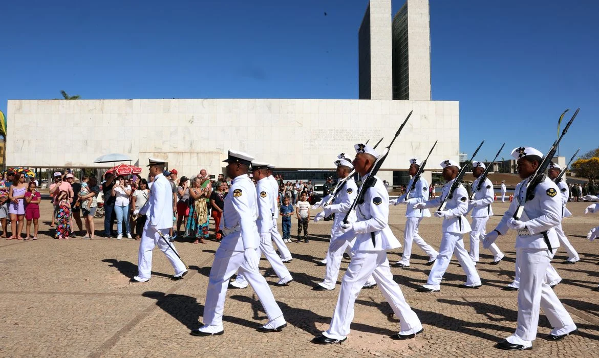 Prazo para concurso da Marinha termina neste domingo