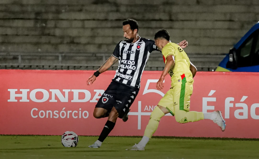 Botafogo-PB busca vaga no G-8 contra o lanterna Anápolis