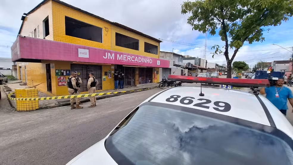 Homem é morto a tiro dentro de mercadinho no Valentina