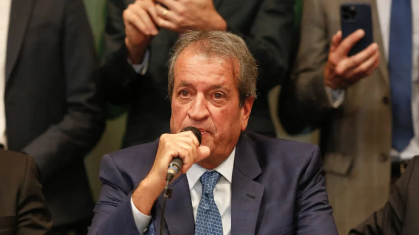 Valdemar diz que Michelle precisa ‘colocar a cabeça no lugar’