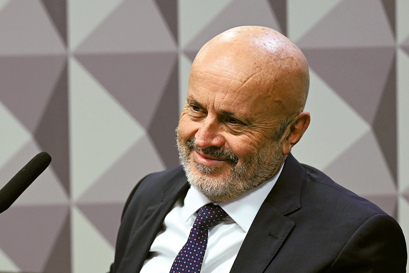 PF indicia ex-presidente do INSS e mais 47 por fraudes