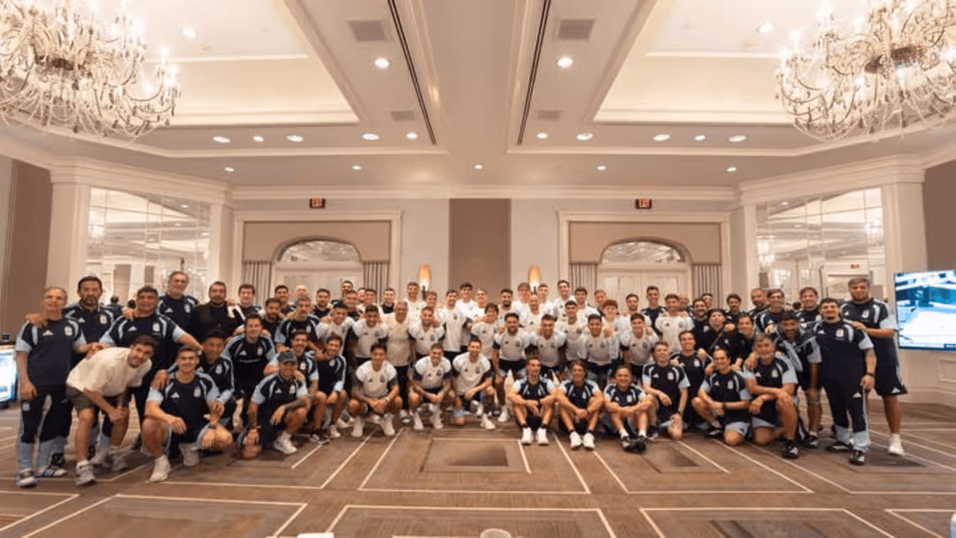 Messi publica mensagem ao elenco horas antes da final do Mundial