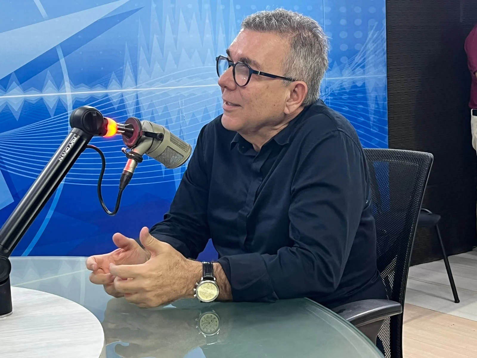 Rádio e televisão mantêm confiança do eleitor, diz diretor da Band