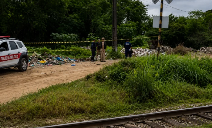 Jovem é encontrado morto com mãos amarradas na capital