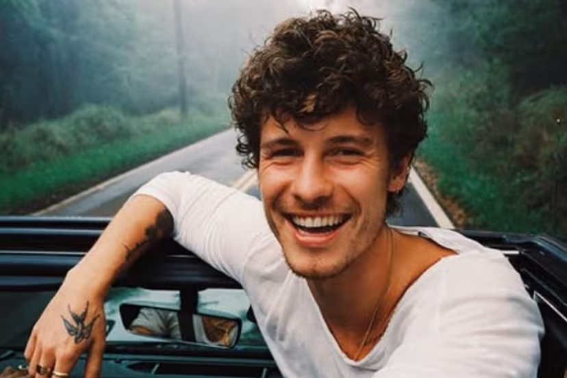 Shawn Mendes monta estúdio no Brasil e prepara novo álbum