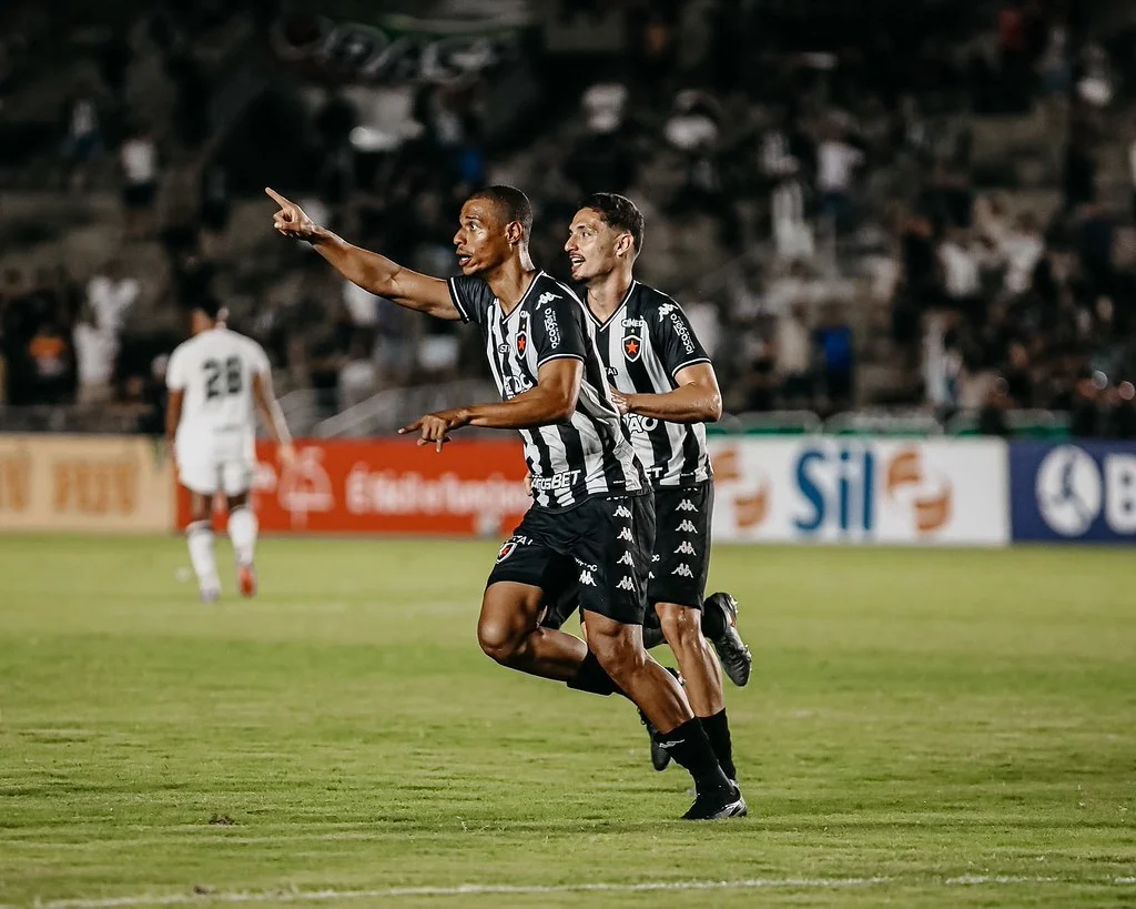 Lucas Cândido comemora evolução no Botafogo-PB