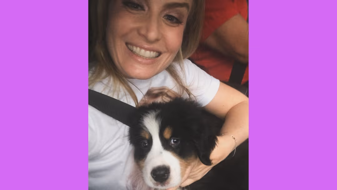 Angélica lamenta morte do cachorro Obama