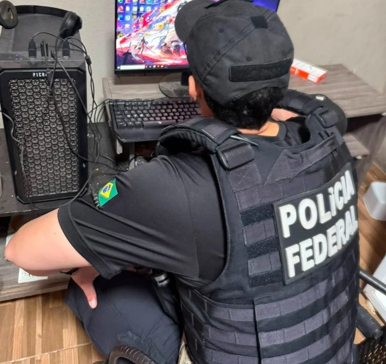 Operação mira suspeito de armazenar conteúdos de abuso sexual infantil na PB