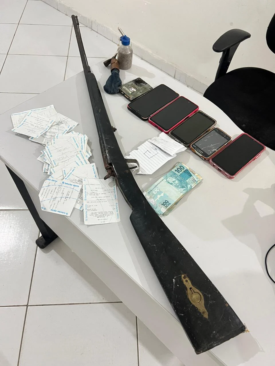 Operação Salvaguarda prende três pessoas e cumpre 13 mandados no Curimataú