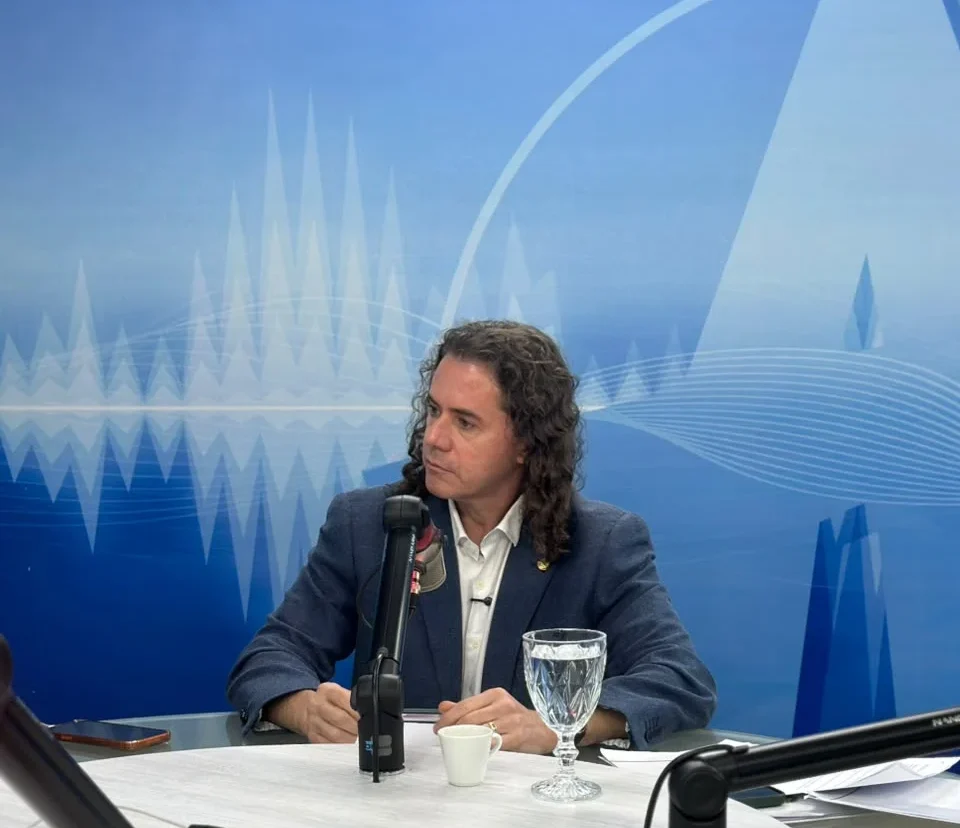Veneziano diz que apoio de Léo a outro nome não muda estratégia eleitoral
