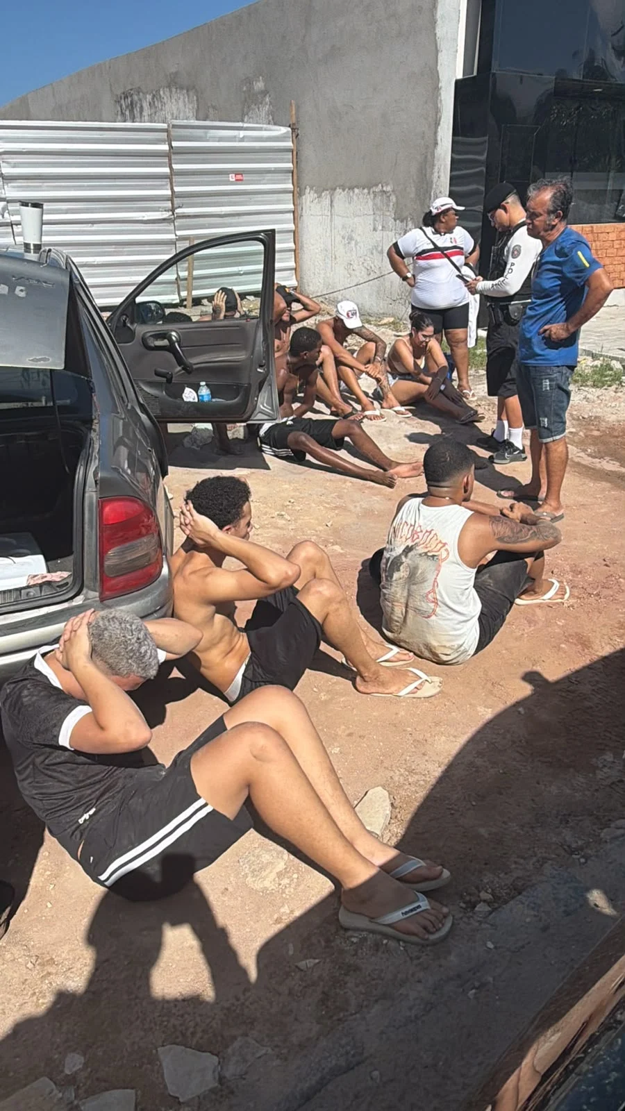 PM detém torcedores do Santa Cruz após confusão na orla de João Pessoa