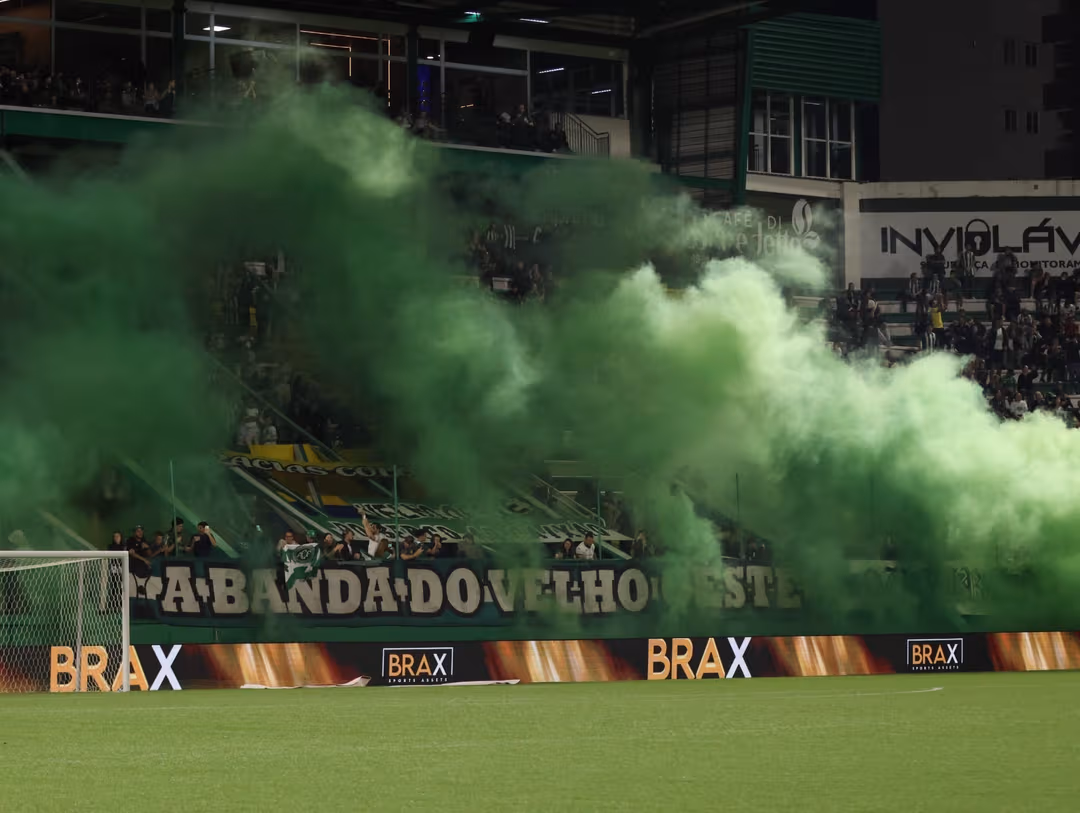 Arena Condá tem gramado revalidado após reteste da Fifa