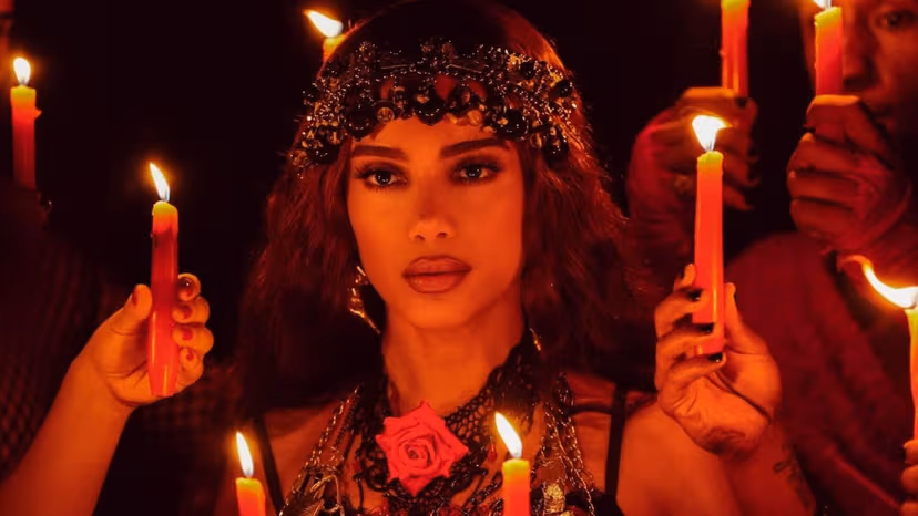 Anitta fala do medo em contar que era do candomblé