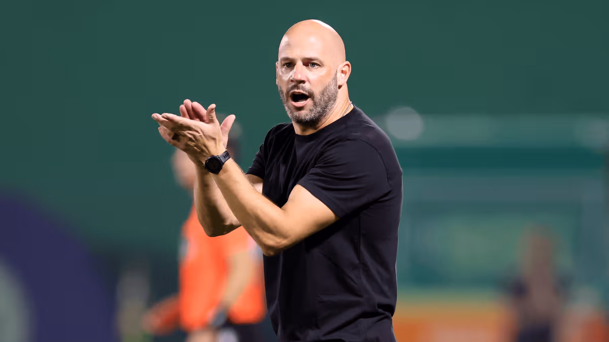 Técnico critica desempenho do Botafogo contra o Fluminense
