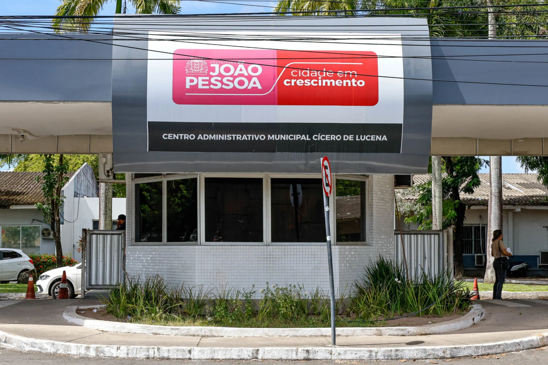 Prefeitura de João Pessoa se manifesta após secretário ser afastado em operação da PF