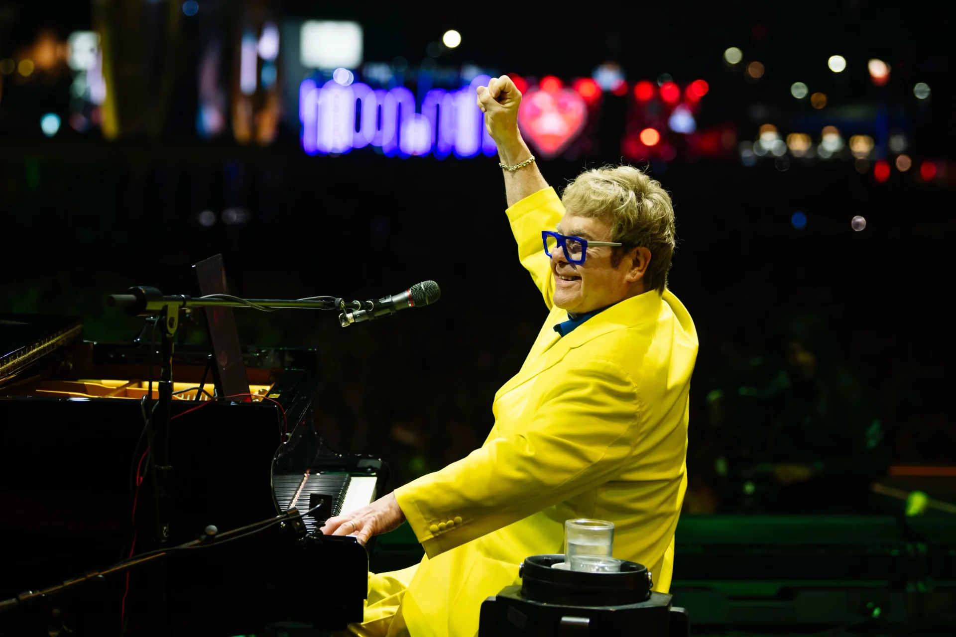 Elton John emociona fãs e famosos em show apoteótico no Rock in Rio