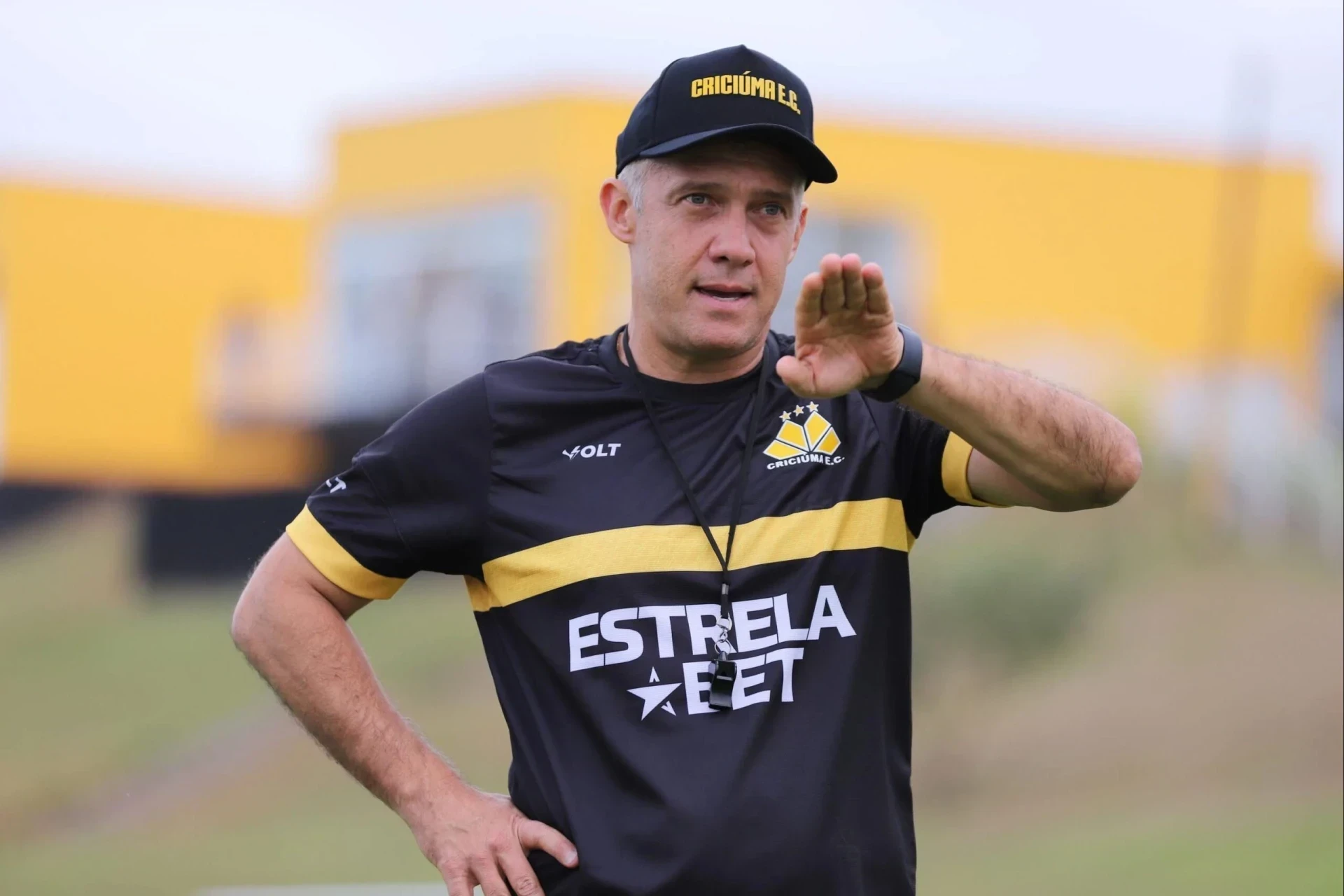 Novo técnico do Inter, Eduardo Baptista havia negado acordo com clube