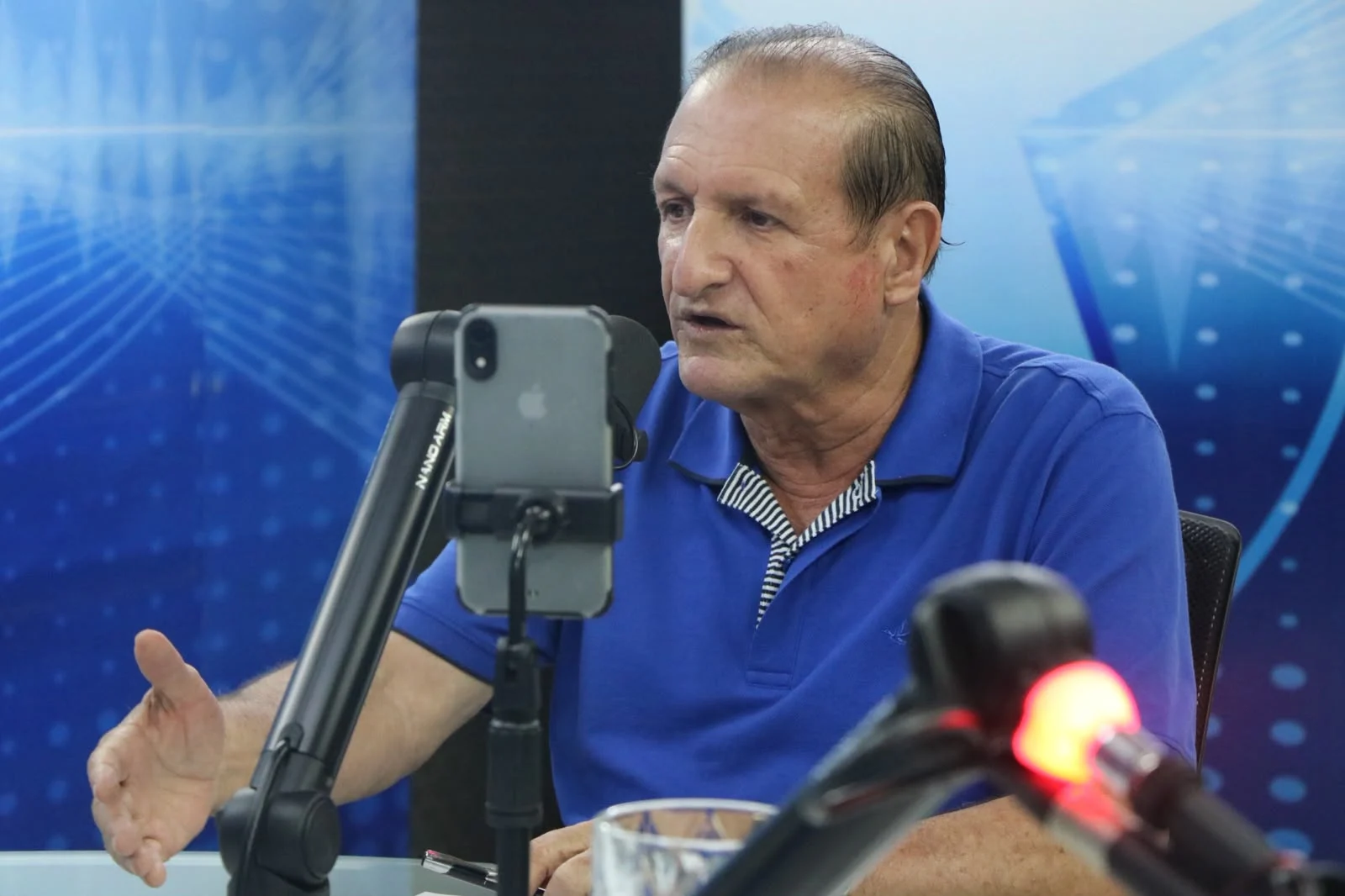 “Não é IA”, explica Hervázio sobre foto com camisa de Lucas e João no Sertão