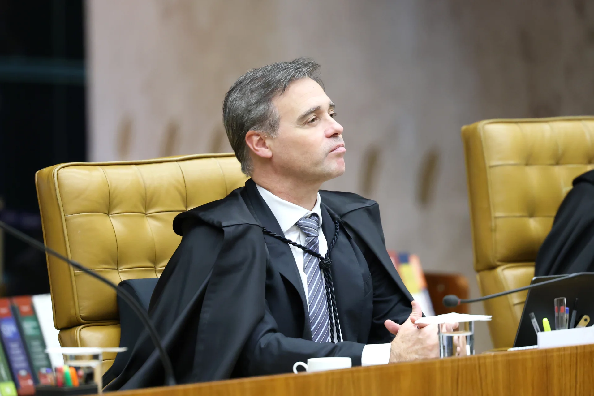 Mendonça retira sigilo de investigação do caso Master após pedido de Fachin