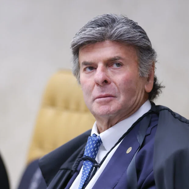 Fux assume relatoria de ação sobre visitas de esposa de Moraes ao Senado
