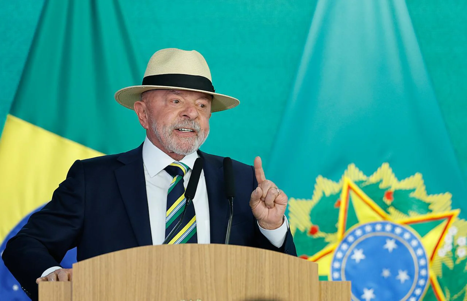 Governo Lula tem 51% de desaprovação e 45% de aprovação
