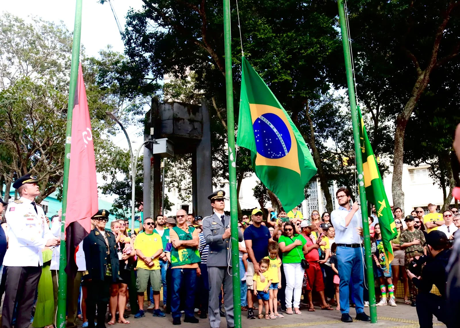 Desfile de 7 de Setembro reúne mais de 10 mil pessoas em Campina Grande