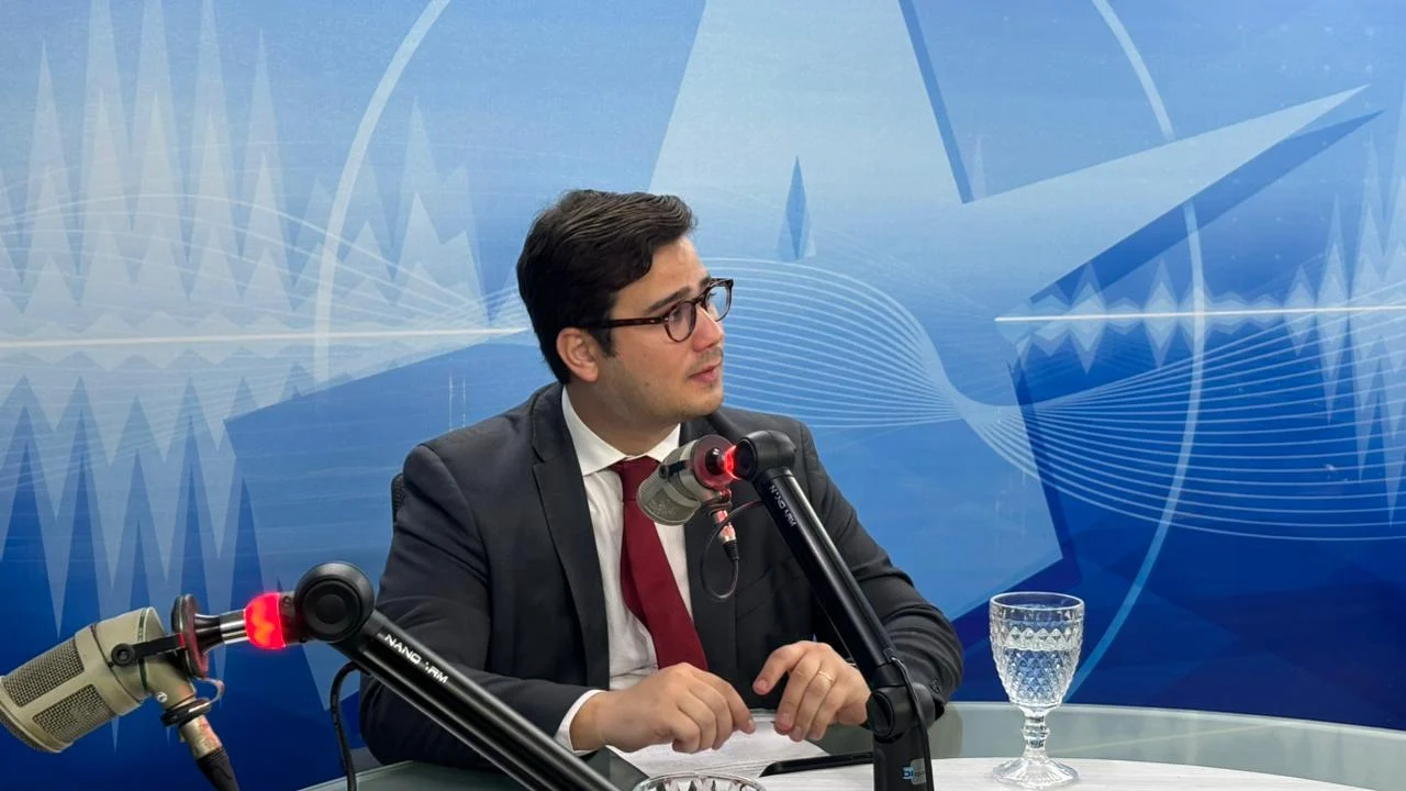 À Arapuan, especialista comenta crise institucional no Judiciário brasileiro