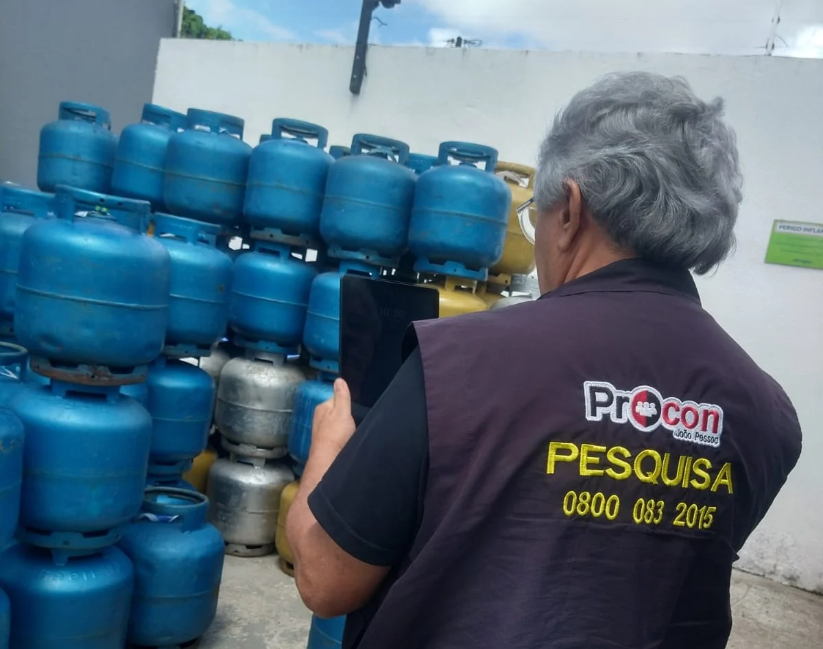 Gás de cozinha custa entre R$ 105 e R$ 130 em João Pessoa