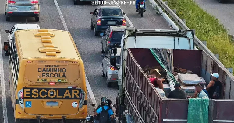 PRF restringe circulação de veículos de carga nas rodovias federais da PB