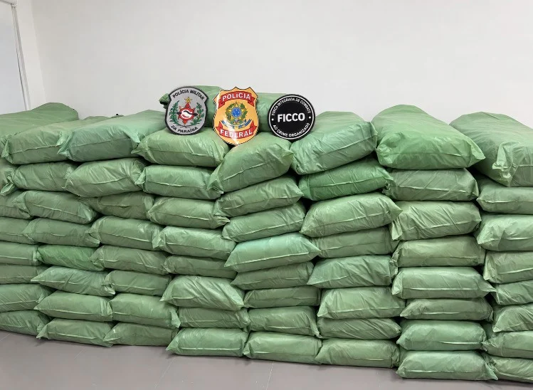 Polícia apreende meia tonelada de maconha e prende homem no Sertão da Paraíba