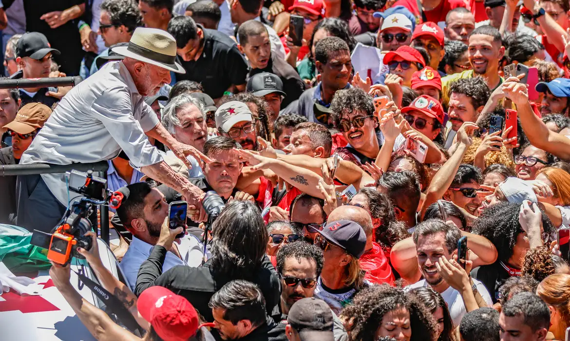 Mais de 35 mil votos são registrados após as 17h no segundo turno