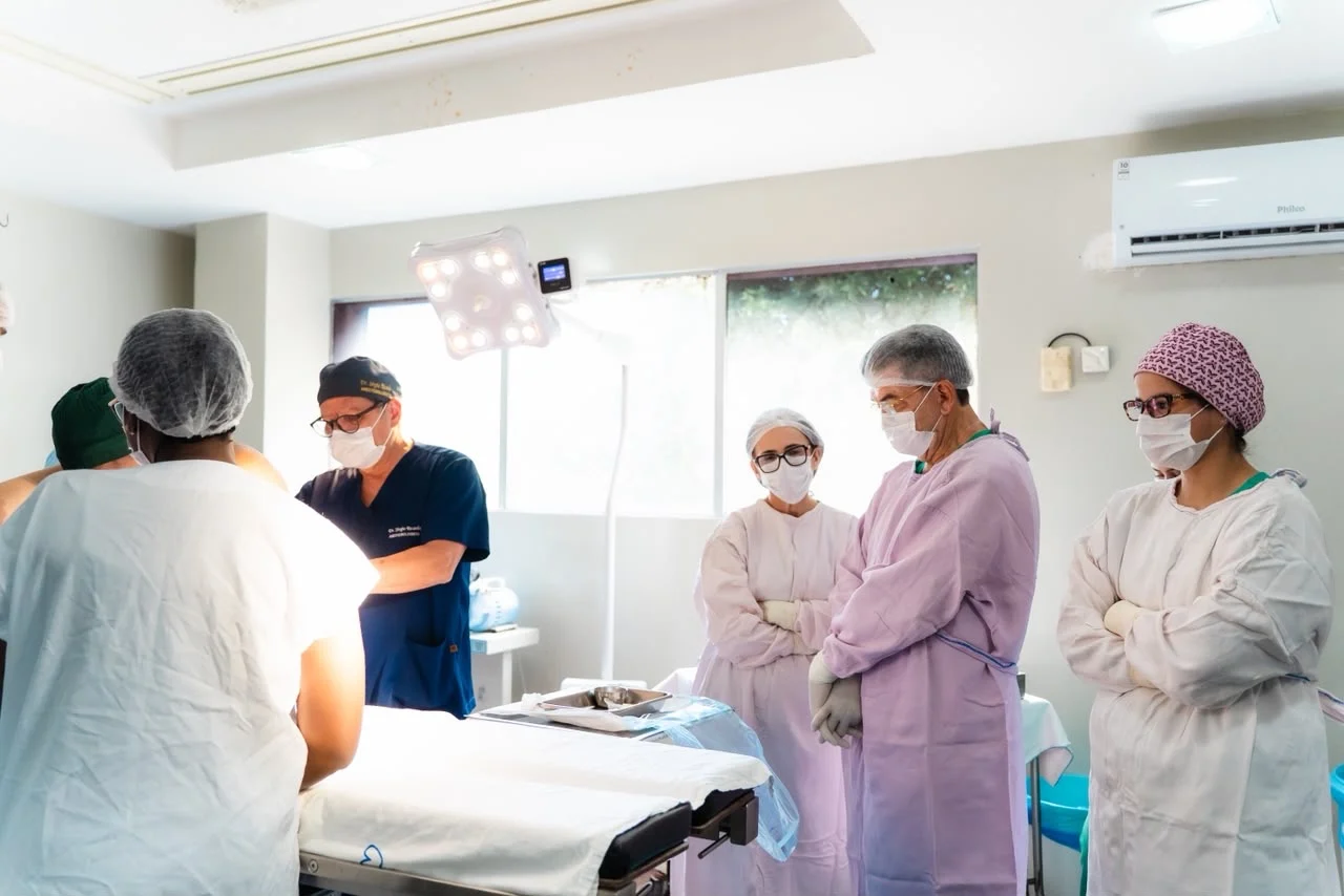 Instituto Cândida Vargas realiza primeiro parto de quadrigêmeos