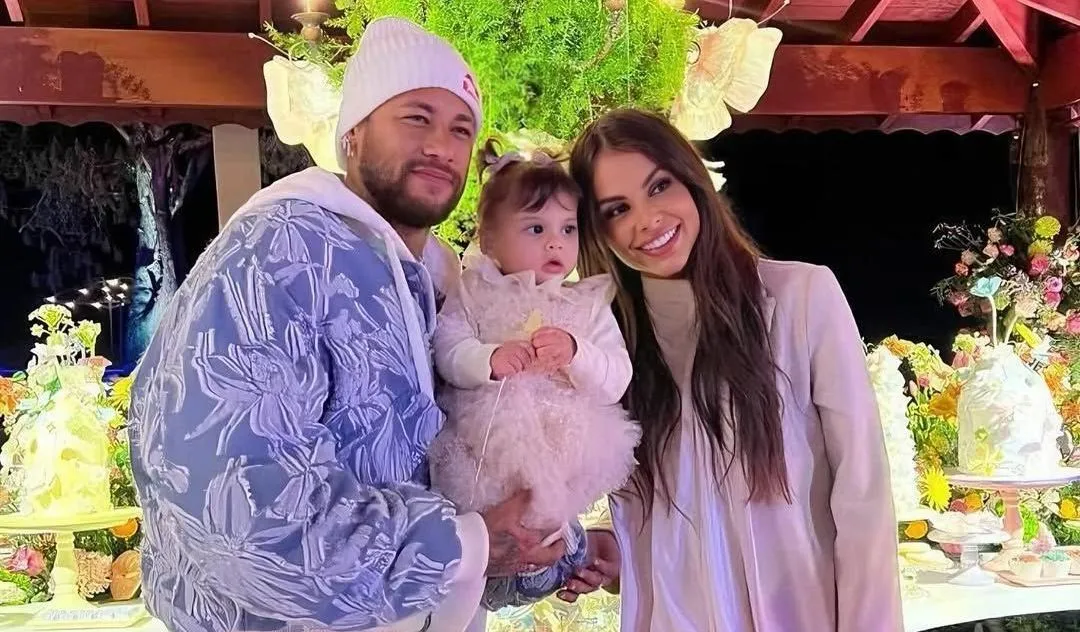 Amanda Kimberlly faz B.O após ataques contra filha com Neymar Jr.