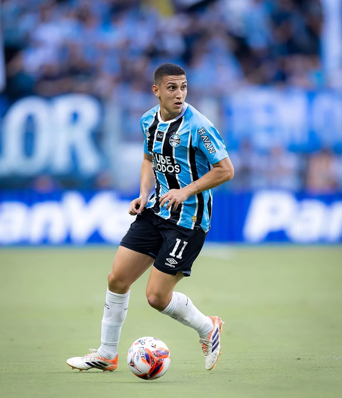 Grêmio sofre transfer ban da Fifa por dívida em contratação