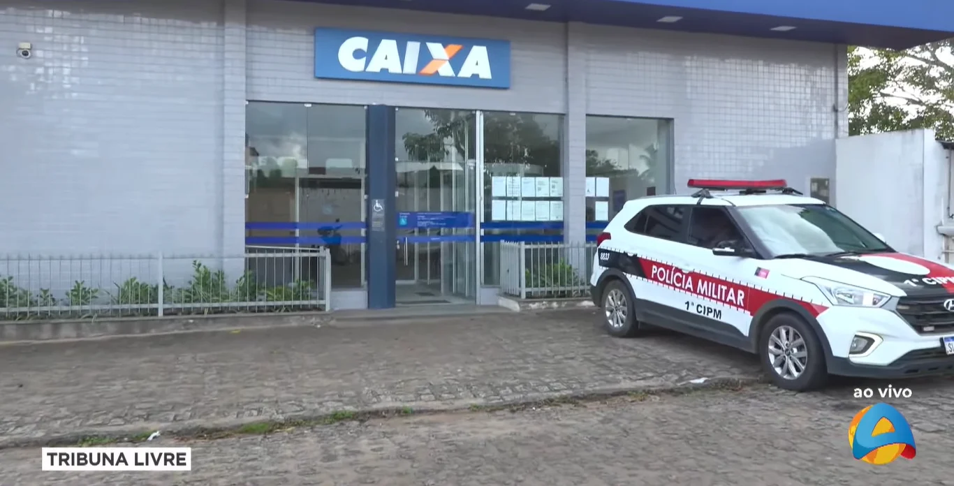 Criminosos invadem agência da Caixa durante a madrugada em Conde