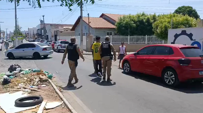 Eleitor é detido após fotografar urna eletrônica em Cajazeiras